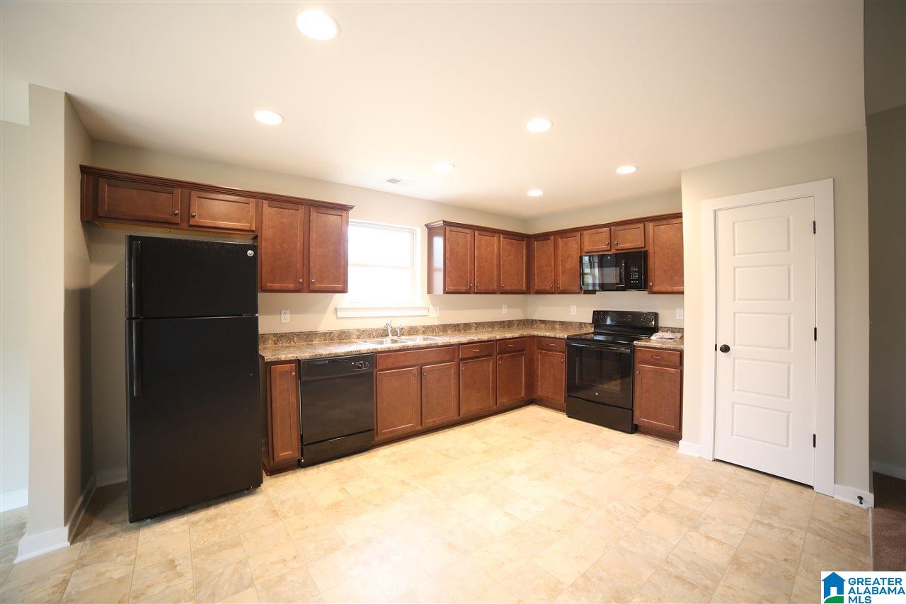 220 Elm Way Lincoln, AL 35096 - Photo 9 of 36