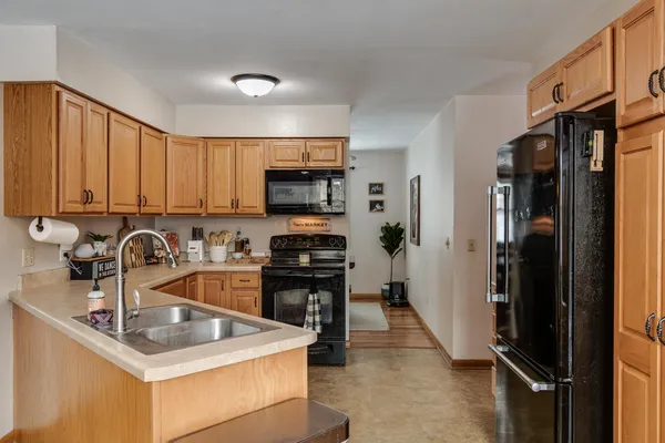 $399,900 | N6646 Fawn Circle, Pardeeville, WI 53954