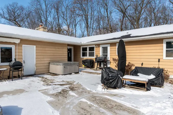 $399,900 | N6646 Fawn Circle, Pardeeville, WI 53954