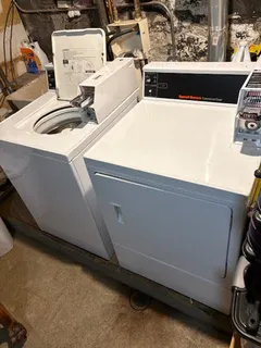 $2,300 | 3806 North Leavitt Street, Unit 2, Chicago, IL 60618