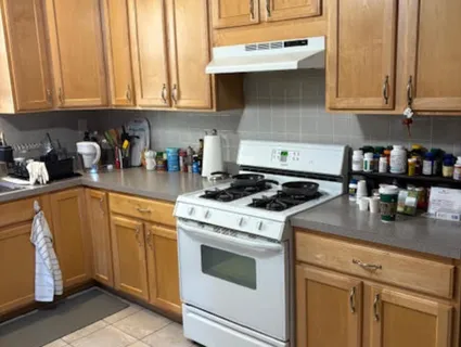 $2,300 | 3806 North Leavitt Street, Unit 2, Chicago, IL 60618
