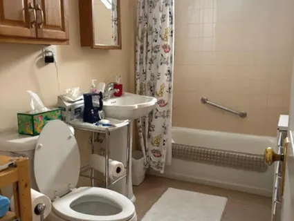 $2,300 | 3806 North Leavitt Street, Unit 2, Chicago, IL 60618