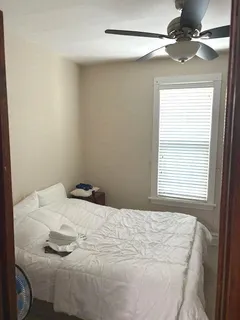 $2,300 | 3806 North Leavitt Street, Unit 2, Chicago, IL 60618