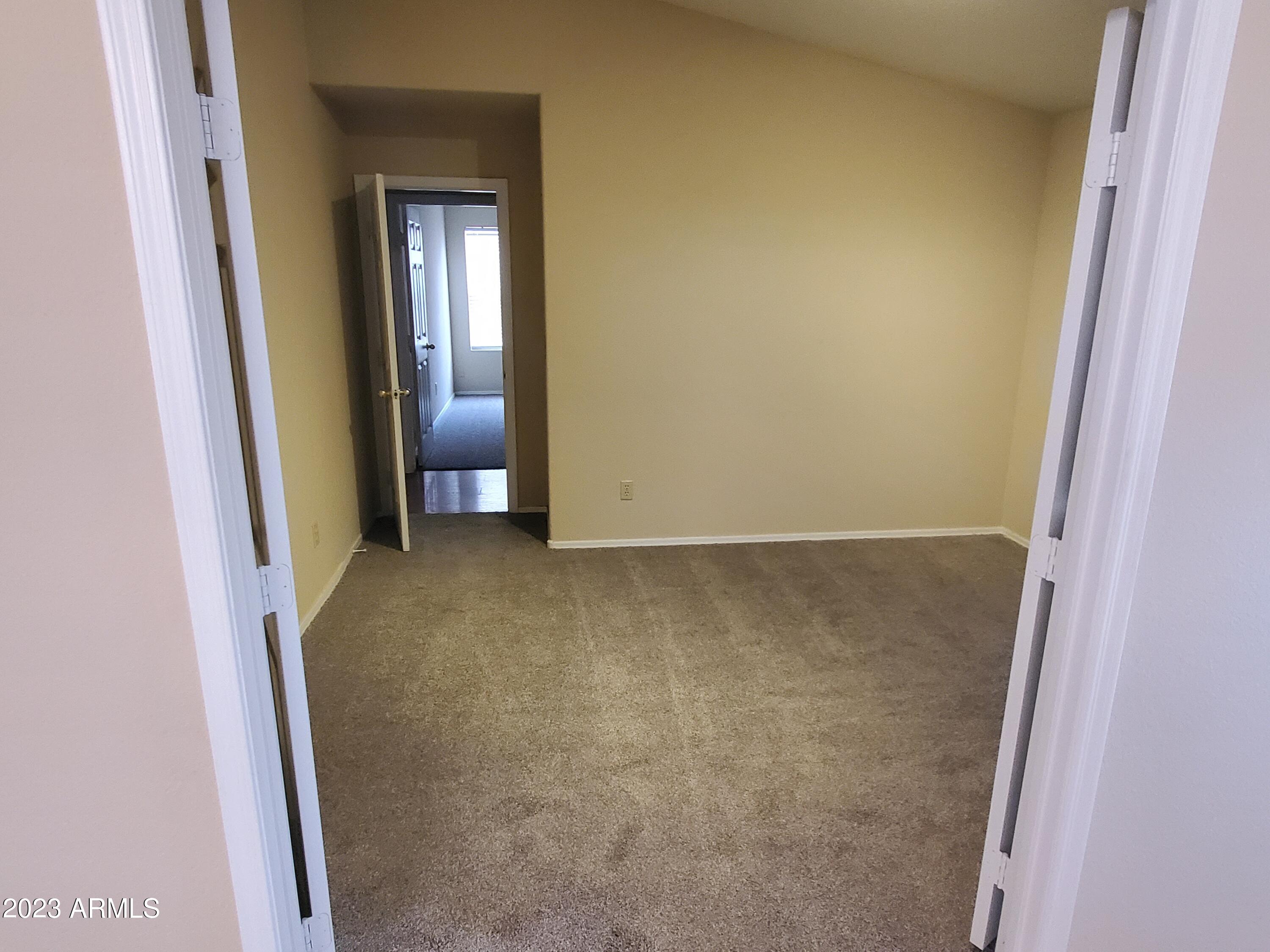 7541 West Calavar Road Peoria, AZ 85381 - Photo 6 of 23 20230418_124545