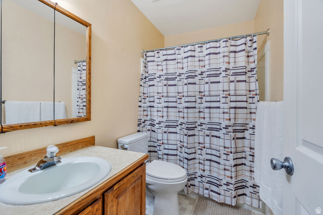 1402 South 1470th Street East Provo, UT 84606 - Photo 13 of 21 Hallway bathroom