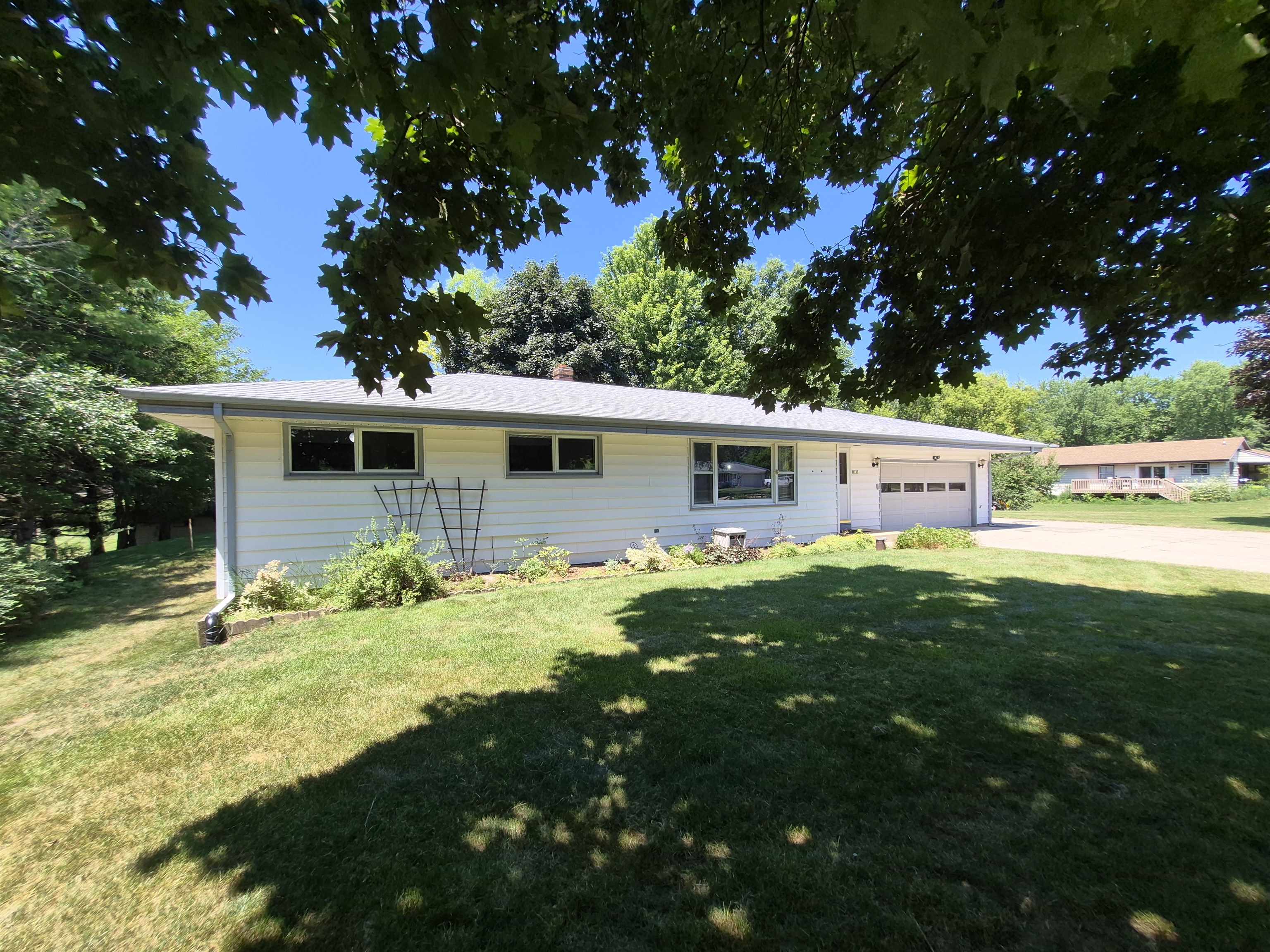 5133 North W Rotamer Road Milton, WI 53563 - Photo 3 of 61