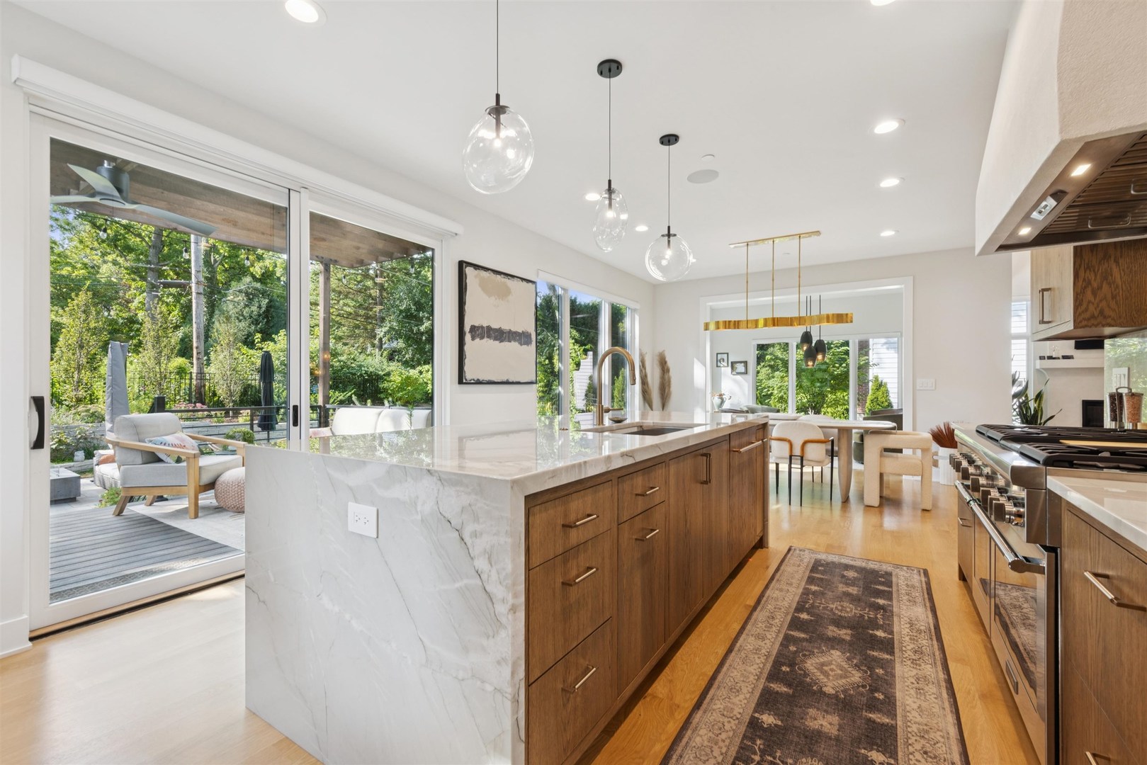 855 Crescent Boulevard Glen Ellyn, IL 60137 - Photo 14 of 54