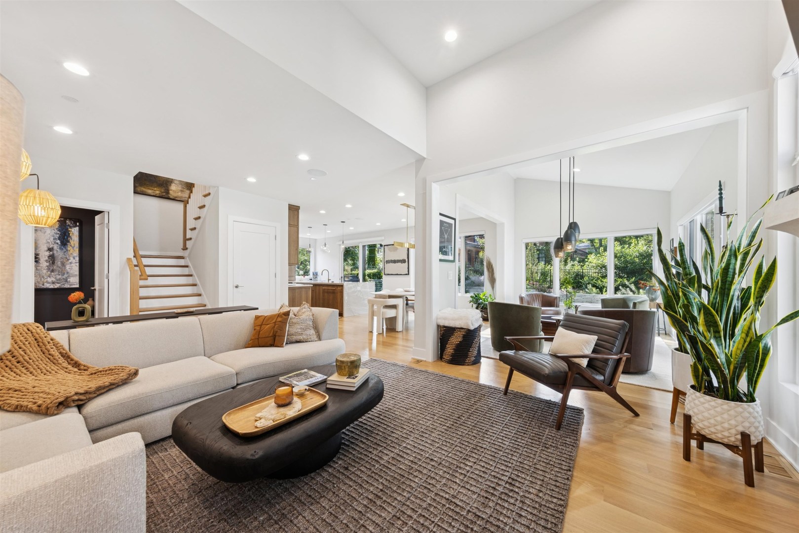 855 Crescent Boulevard Glen Ellyn, IL 60137 - Photo 9 of 54