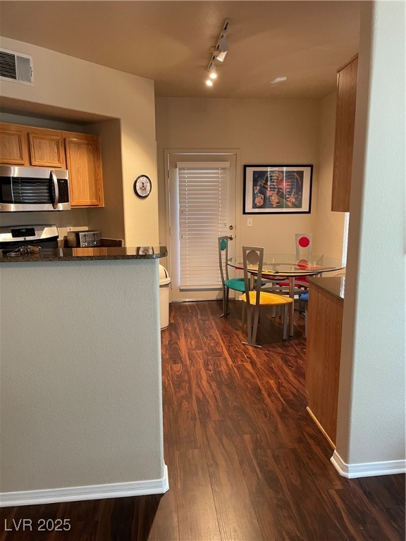 10001 Peace Way, Unit 1312 Las Vegas, NV 89147 - Photo 2 of 6