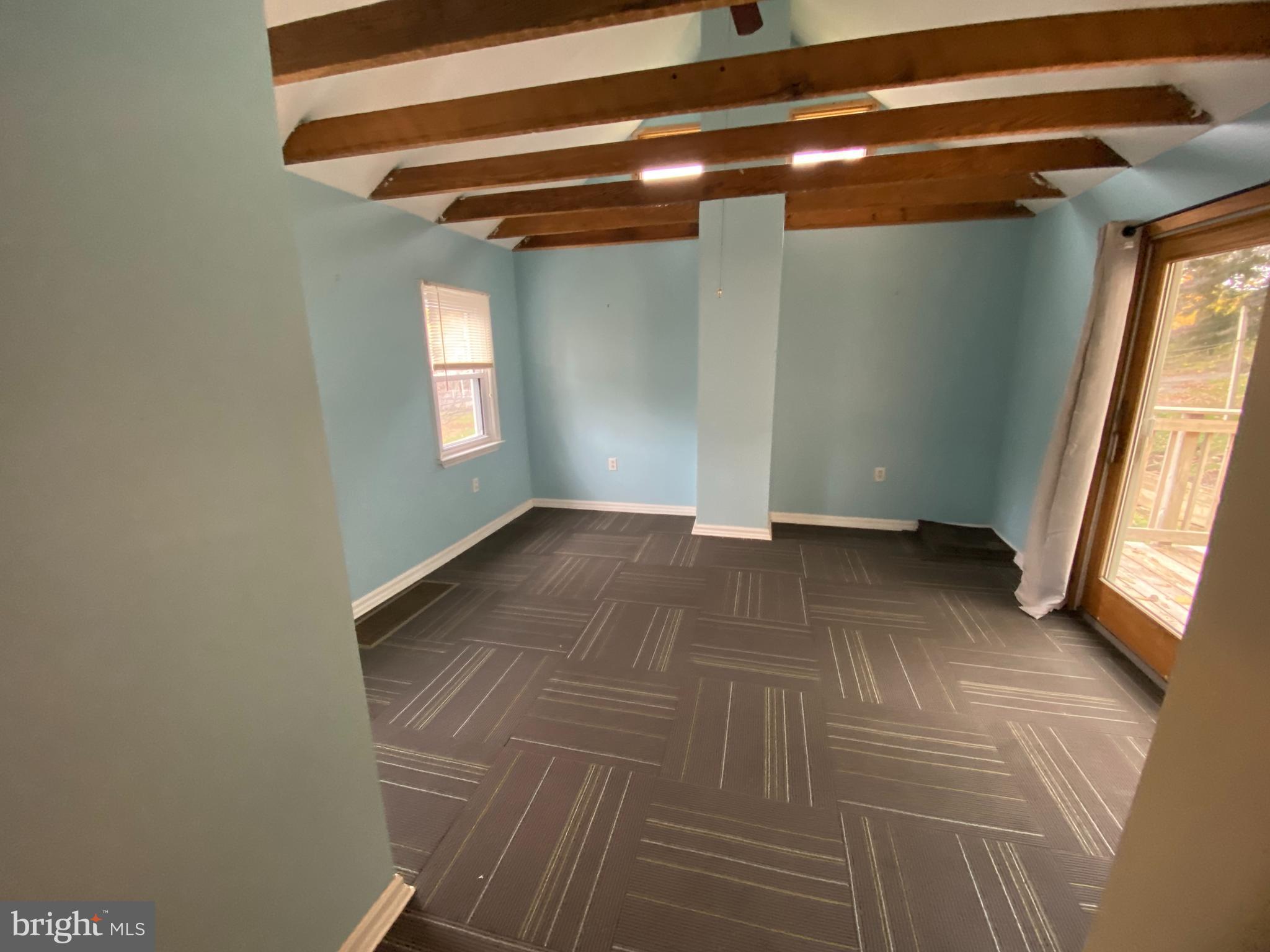 2181 Mount Road Aston, PA 19014 - Photo 13 of 31 Great Room