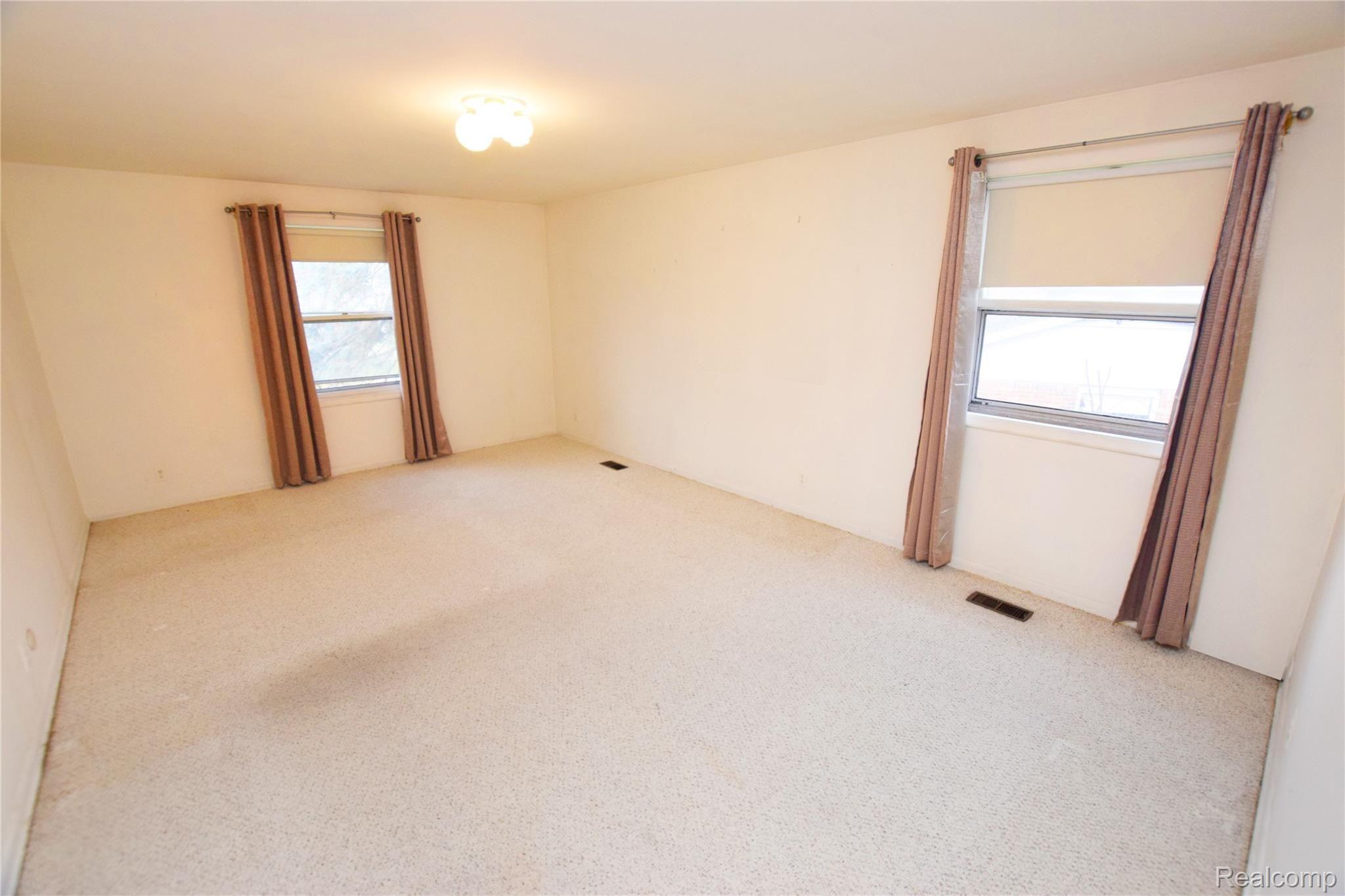 6349 Rustic Ridge Trail Grand Blanc, MI 48439 - Photo 7 of 21 Master Bedroom