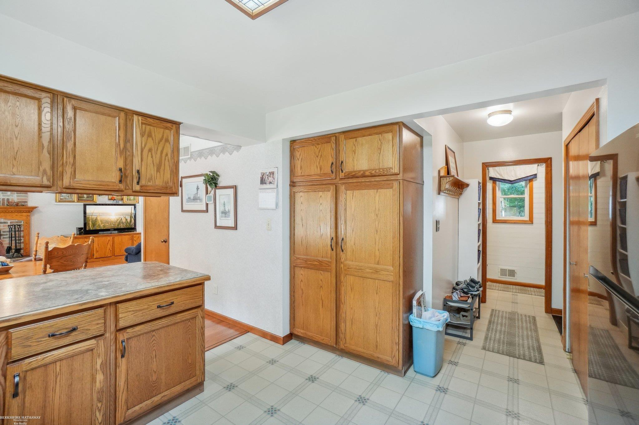 6201 Metcalf Road North Street, MI 48049 - Photo 9 of 43 50153716-fb6a8aea-35fd-4e6b-855c-432c7208fa98.JPG