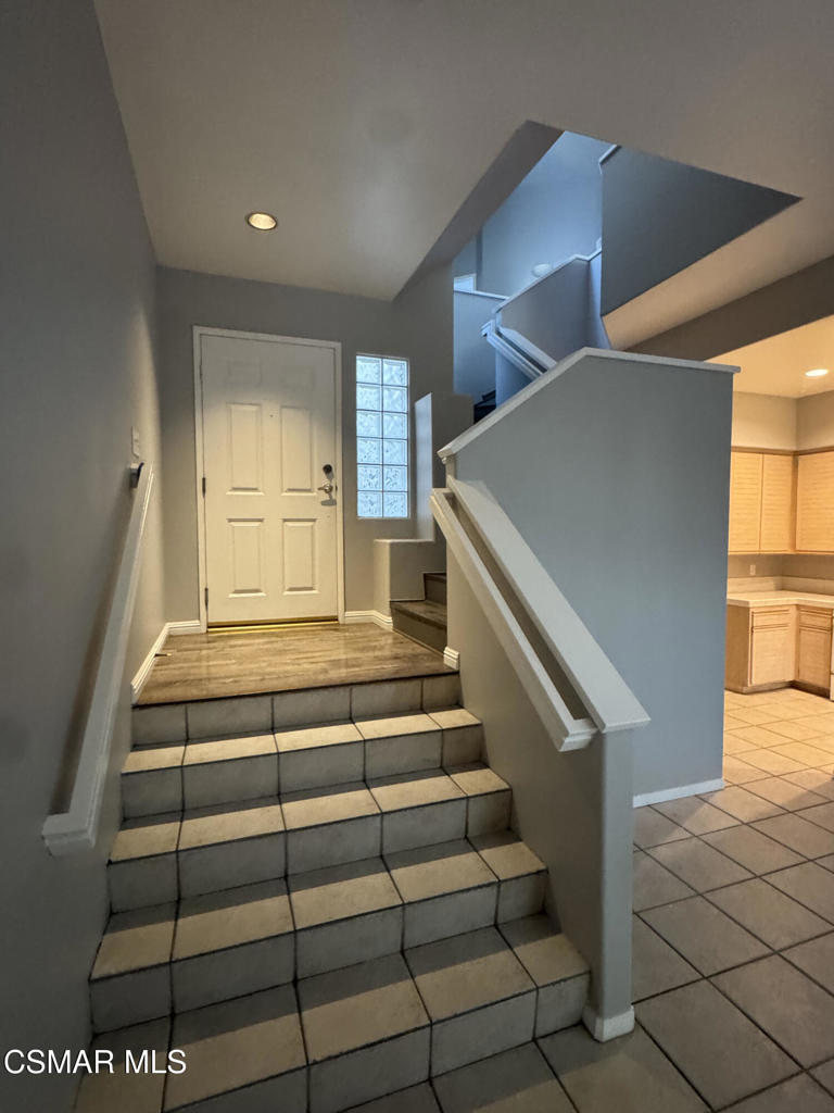 2148 Los Feliz Drive Thousand Oaks, CA 91362 - Photo 2 of 21