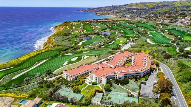 $1,299,000 | 3200 La Rotonda Drive, Unit 311, Rancho Palos Verdes, CA 90275