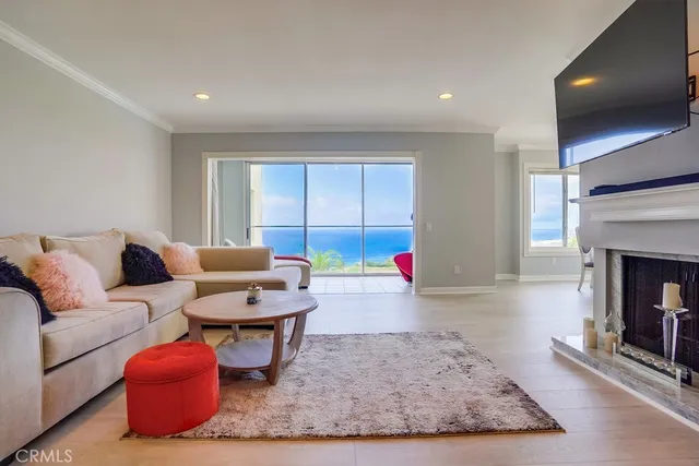 $1,299,000 | 3200 La Rotonda Drive, Unit 311, Rancho Palos Verdes, CA 90275