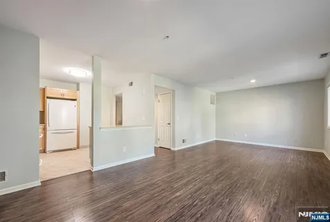 $515,000 | 218 Orchard Park, Allendale, NJ 07401