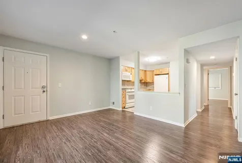 $515,000 | 218 Orchard Park, Allendale, NJ 07401