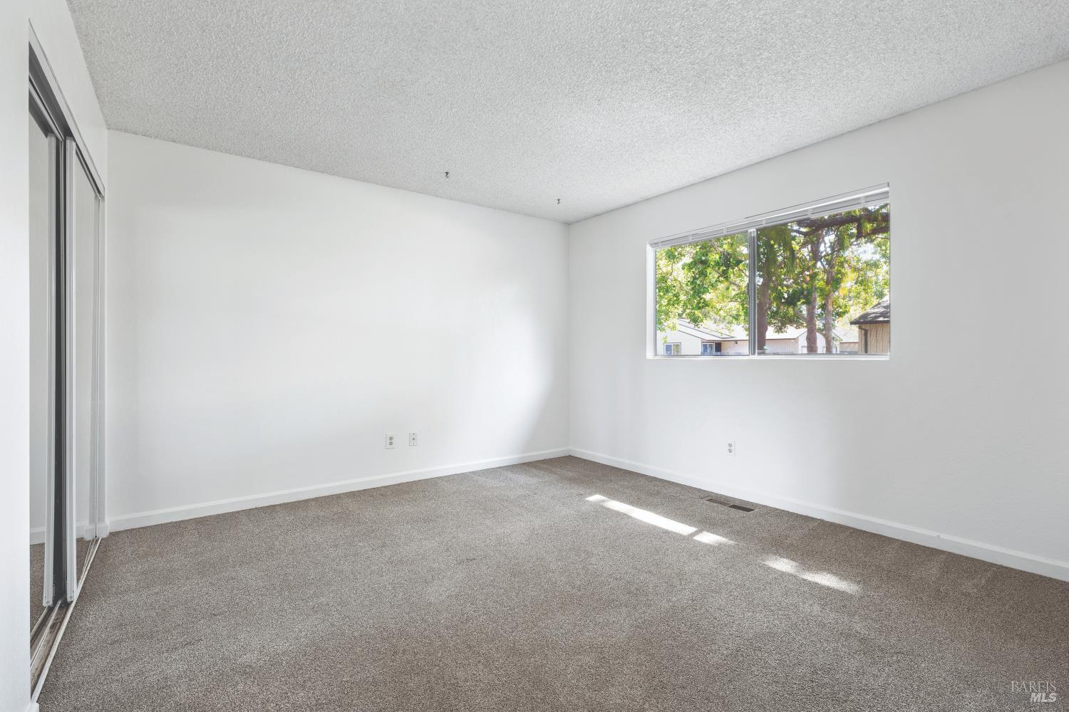 754 Agnew Place Santa Rosa, CA 95401 - Photo 5 of 10