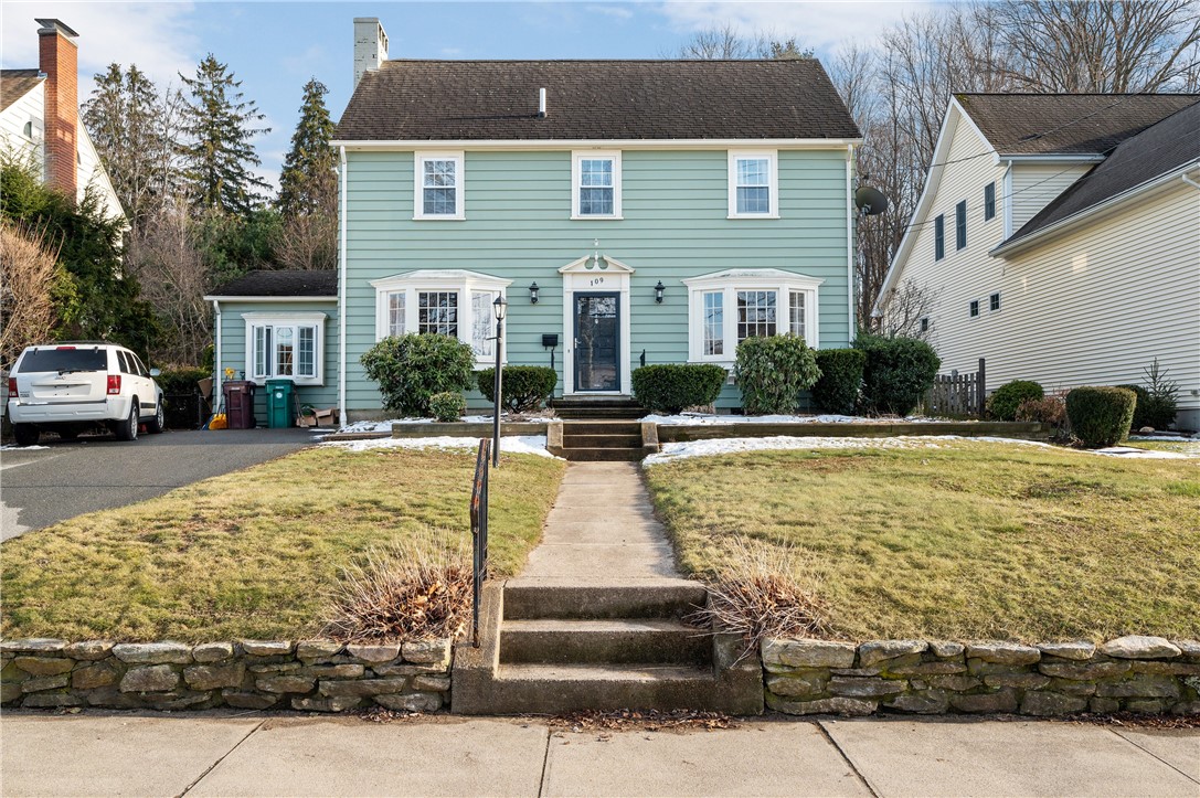 109 Gaskill Street Woonsocket, RI 02895 - Photo 1 of 29 Gallery Image 1