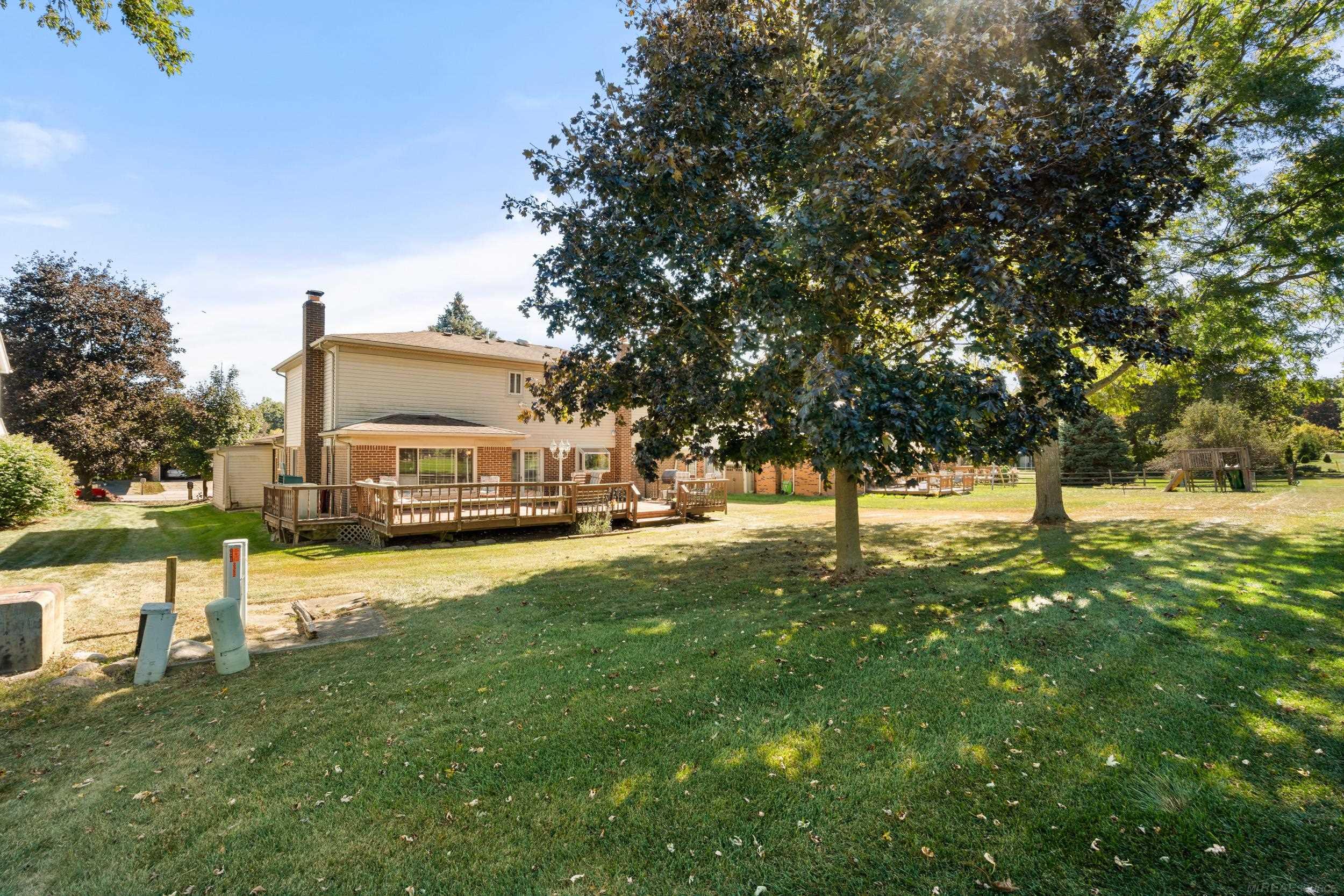 2352 Cumberland Road Rochester Hills, MI 48307 - Photo 34 of 39