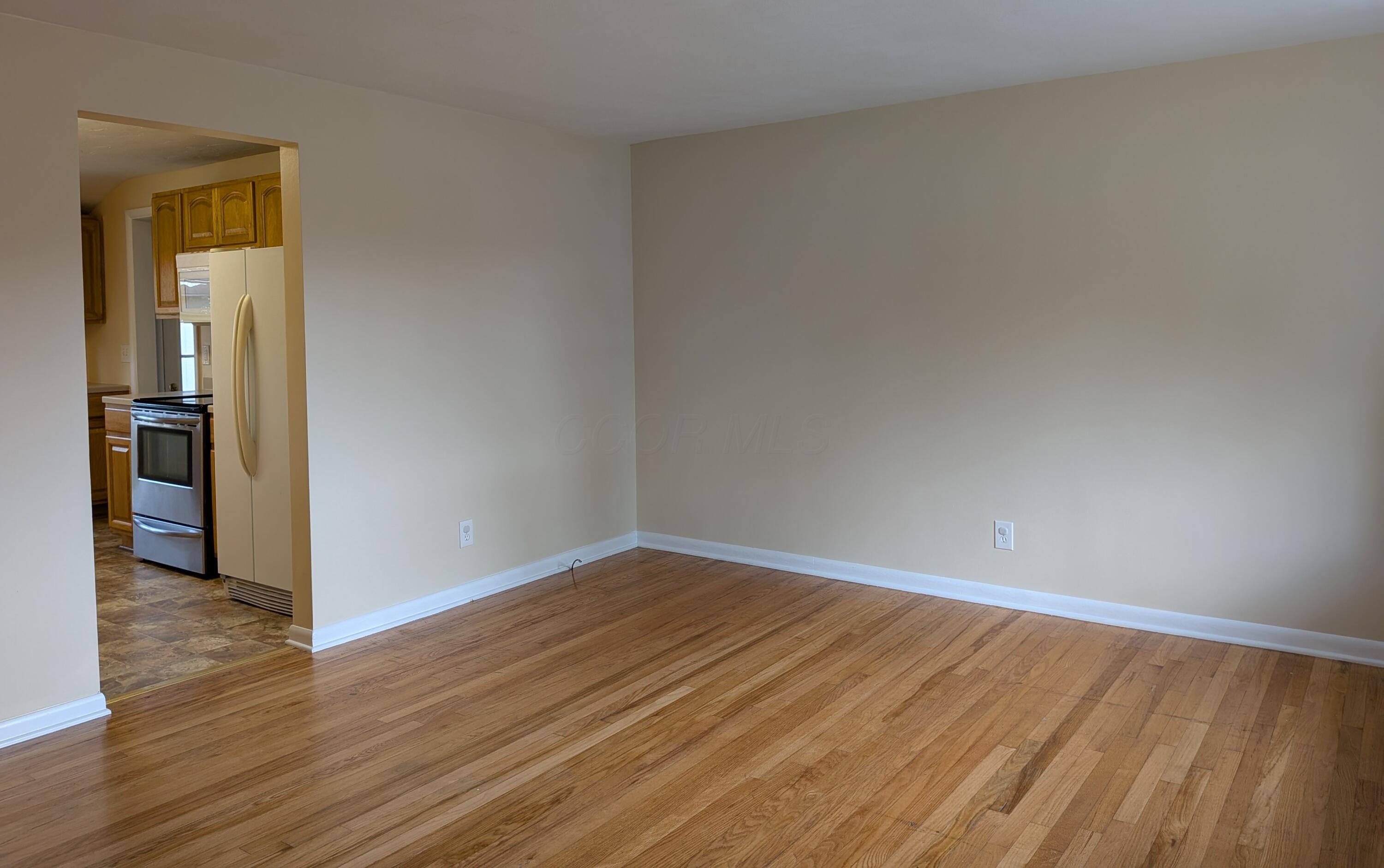 4355 Maize Road Columbus, OH 43224 - Photo 7 of 26 PXL_20250823_160253239
