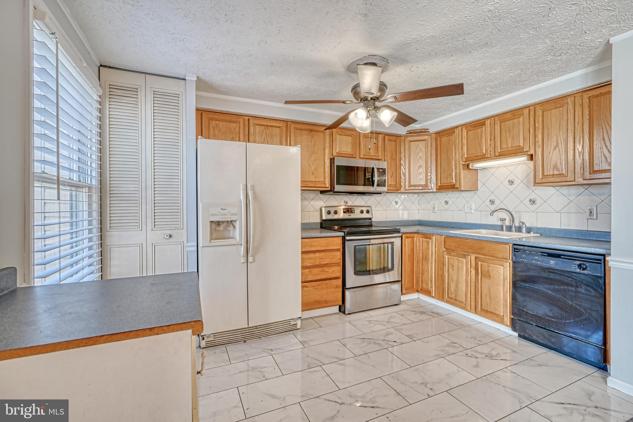 8571 Castlemill Circle Nottingham, MD 21236 - Photo 13 of 52