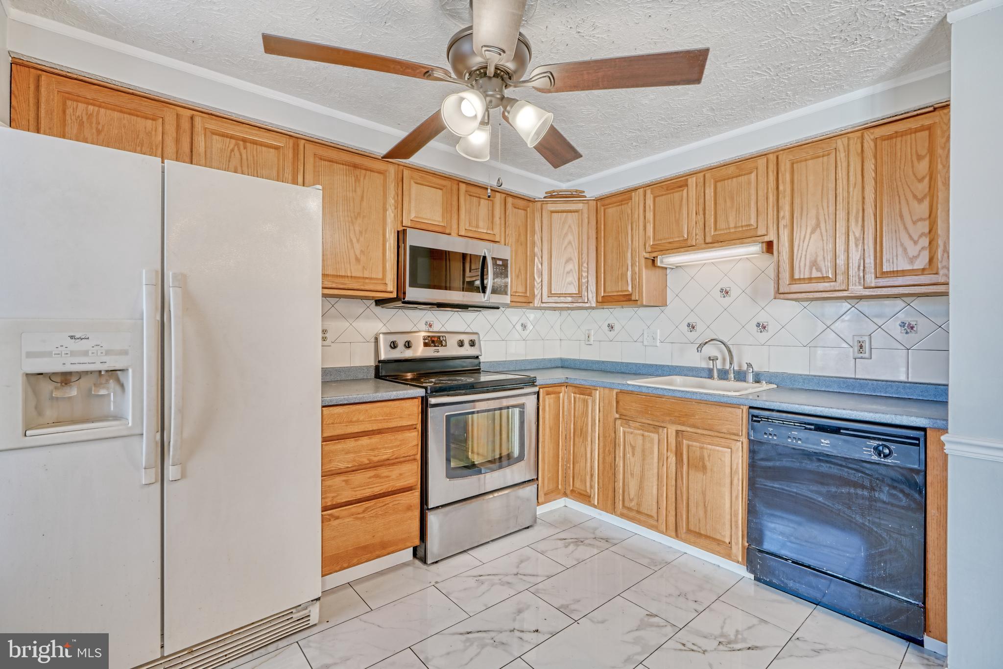 8571 Castlemill Circle Nottingham, MD 21236 - Photo 14 of 52
