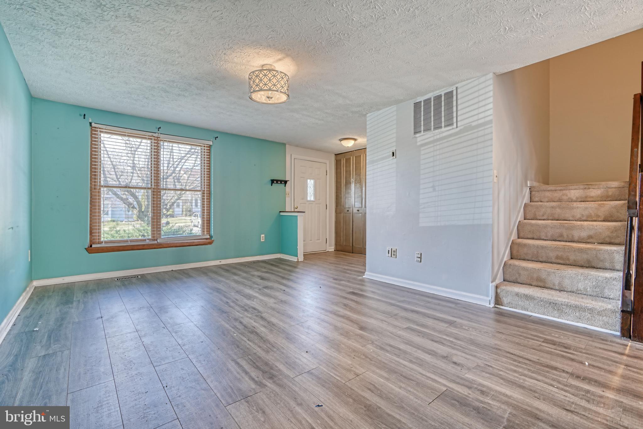 8571 Castlemill Circle Nottingham, MD 21236 - Photo 4 of 52