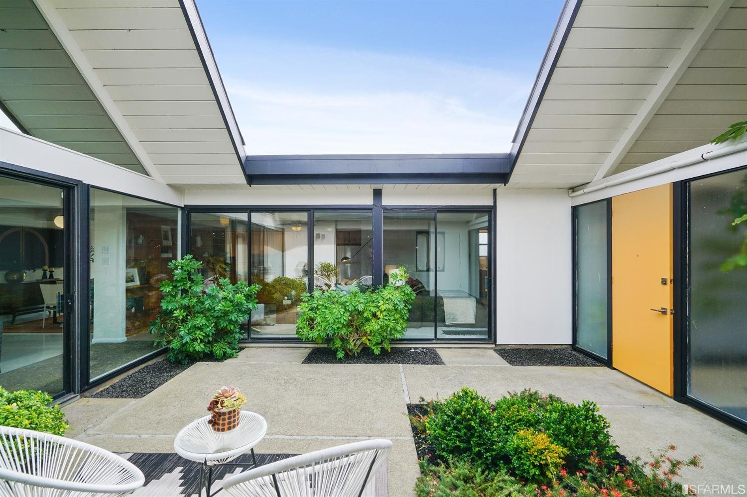 5877 Highwood Road Castro Valley, CA 94552 - Photo 13 of 52 Gallery Image 13