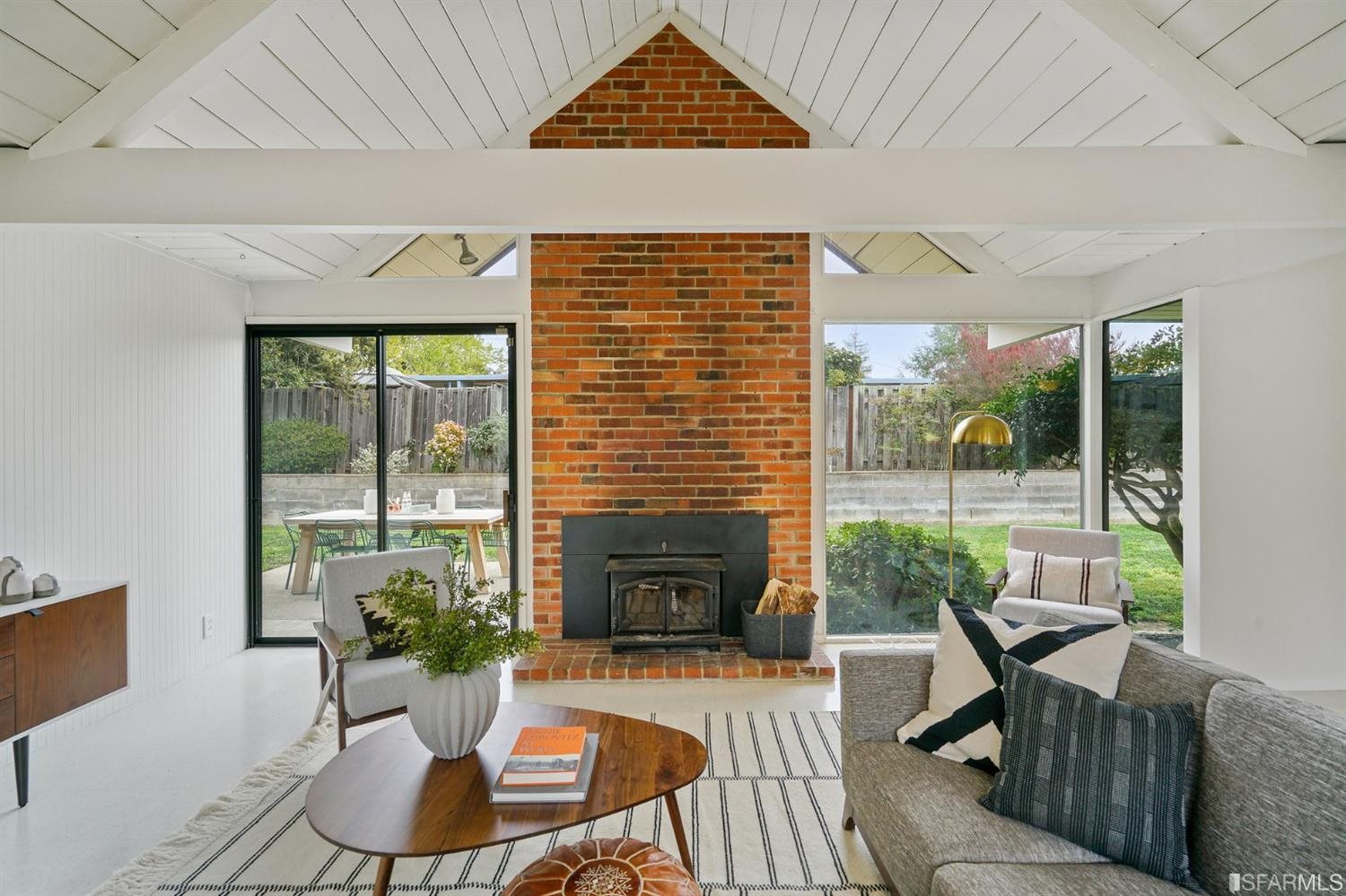 5877 Highwood Road Castro Valley, CA 94552 - Photo 15 of 52 Gallery Image 15