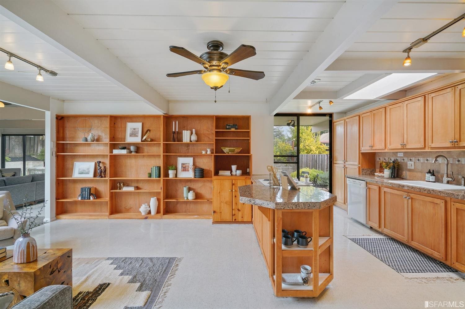5877 Highwood Road Castro Valley, CA 94552 - Photo 27 of 52 Gallery Image 27