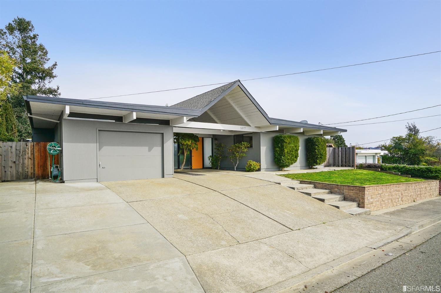 5877 Highwood Road Castro Valley, CA 94552 - Photo 8 of 52 Gallery Image 8