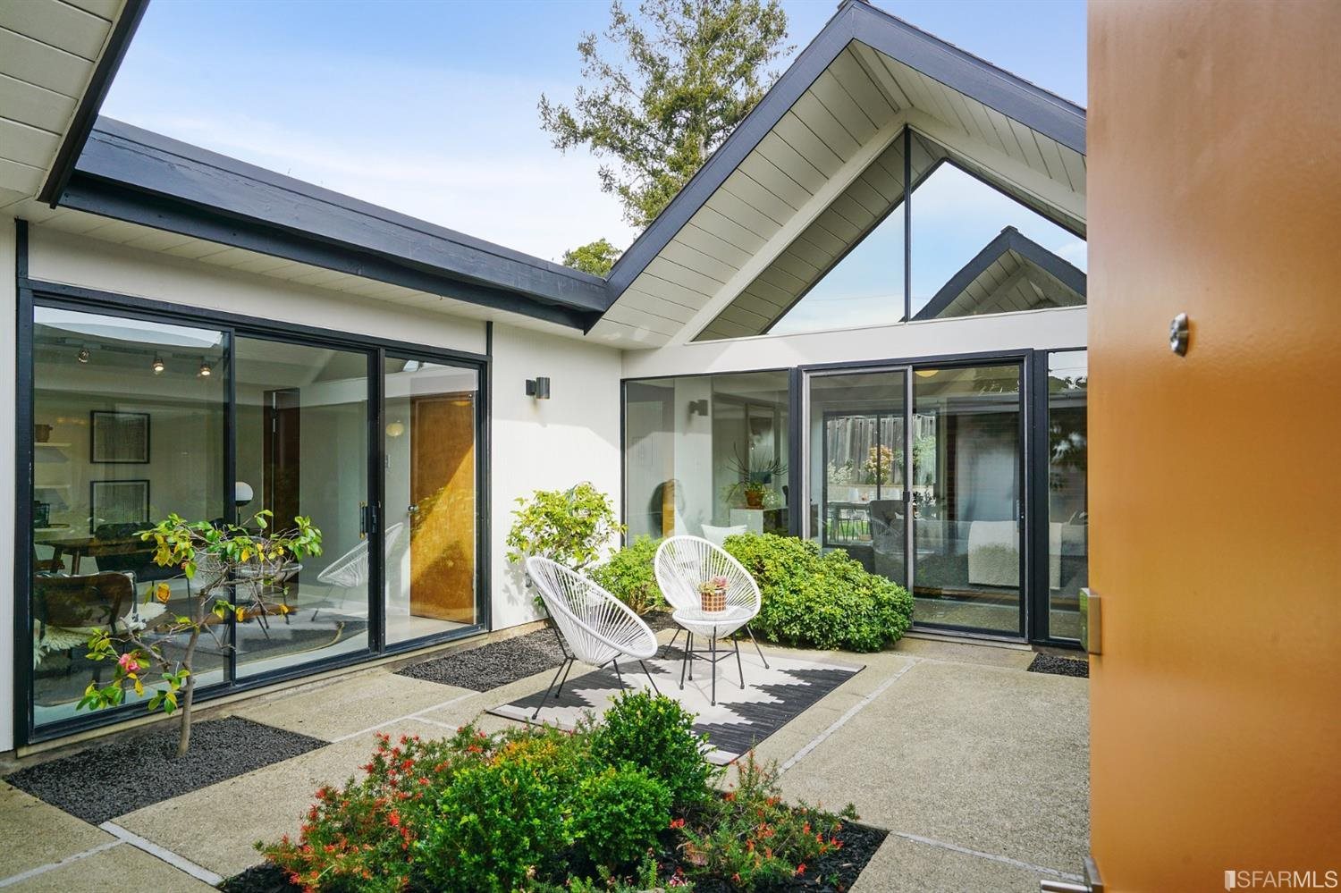 5877 Highwood Road Castro Valley, CA 94552 - Photo 10 of 52 Gallery Image 10