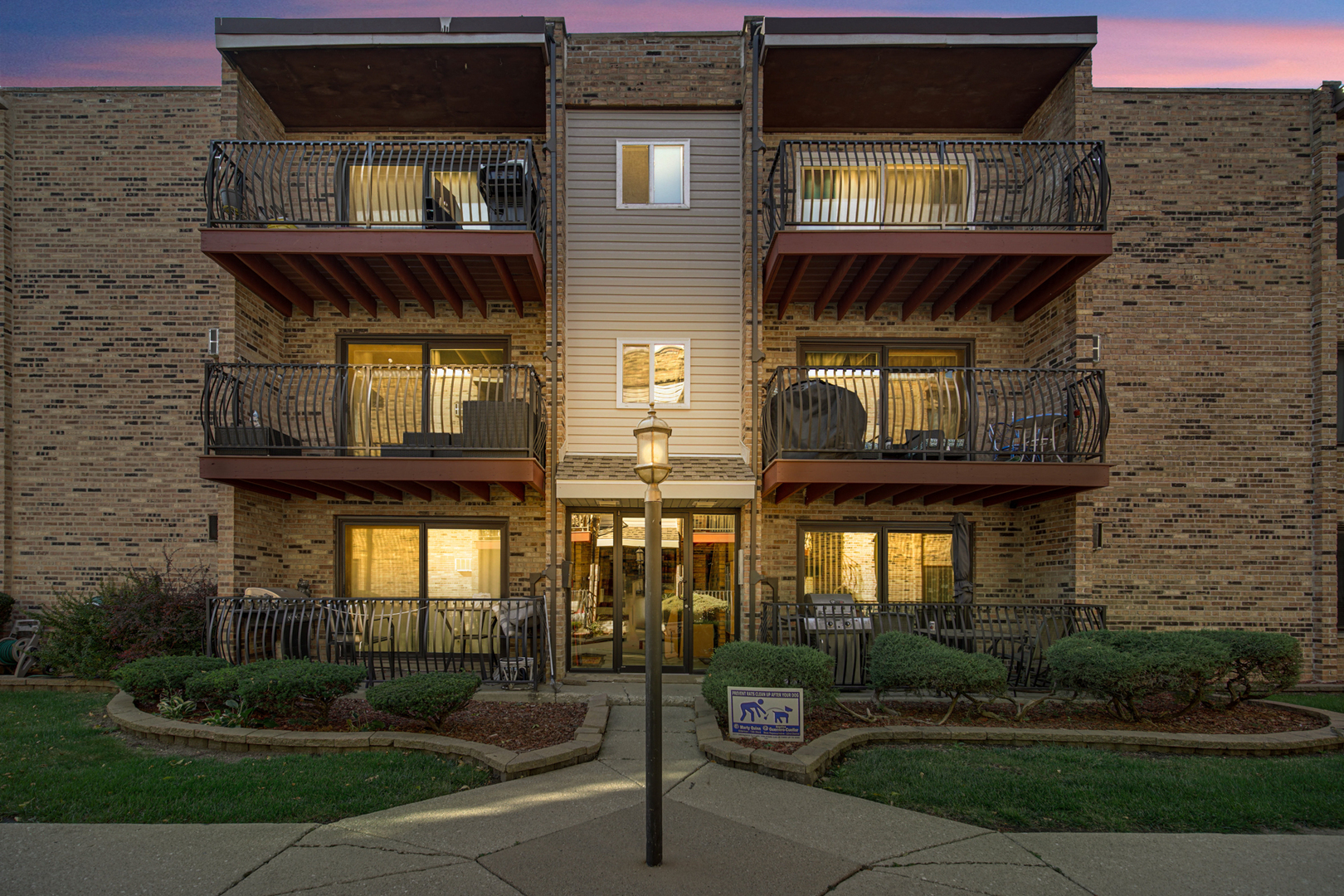 4550 West 57th Street, Unit 2A1 Chicago, IL 60629 - Photo 1 of 13