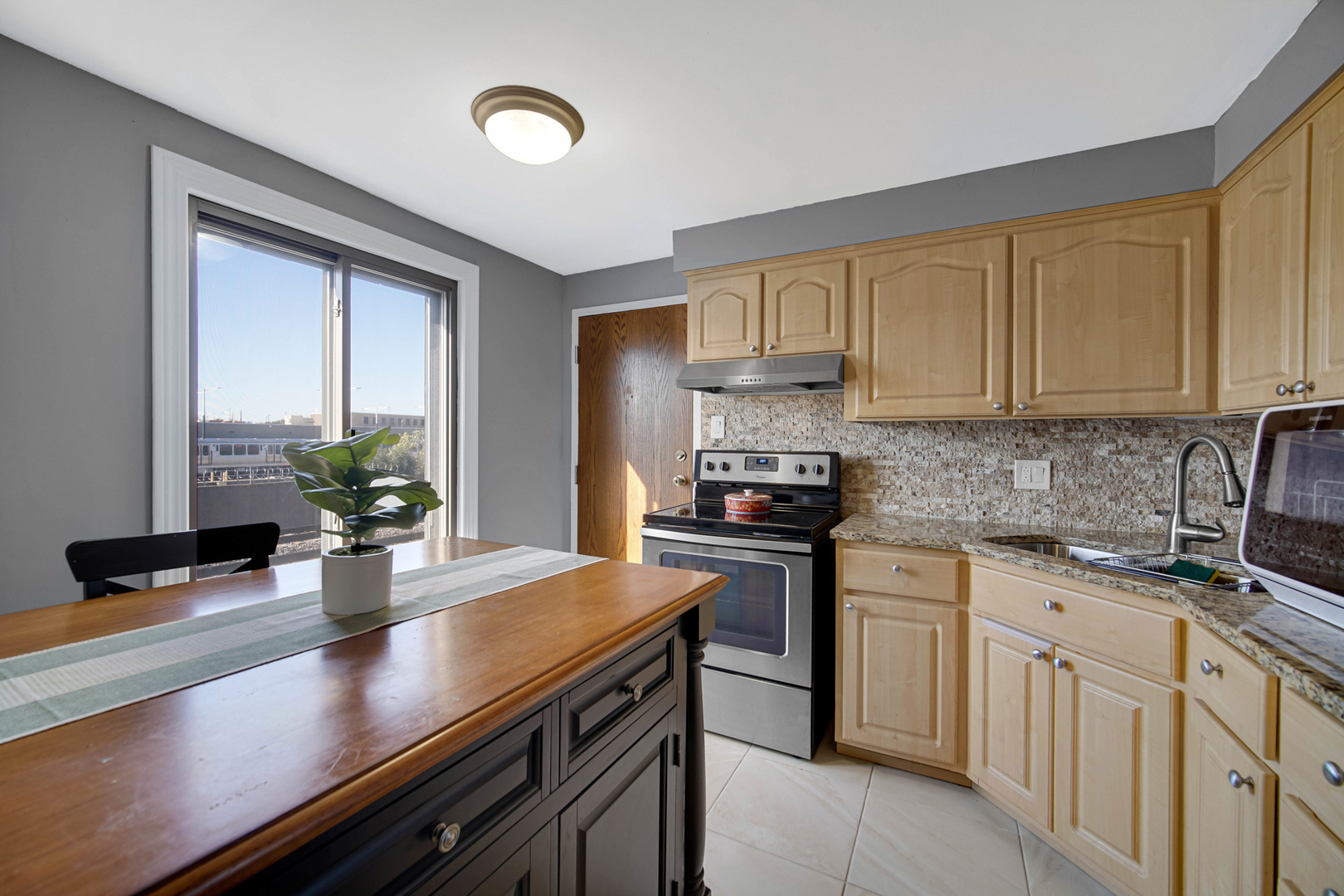 4550 West 57th Street, Unit 2A1 Chicago, IL 60629 - Photo 8 of 13