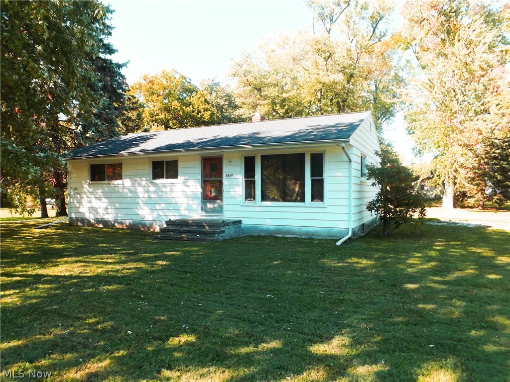 6849 Lake Road Madison, OH 44057 - Photo 3 of 18