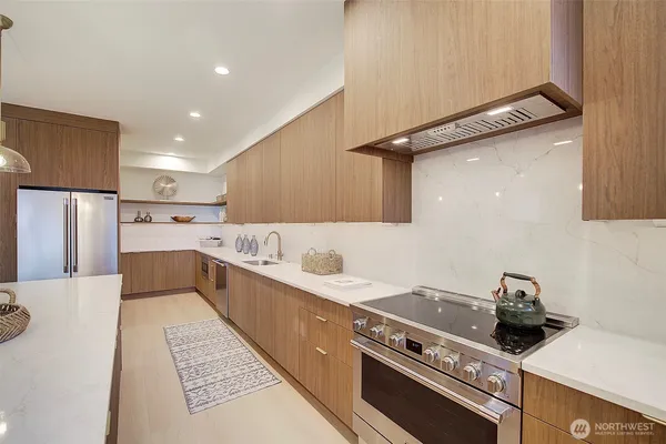 $1,479,000 | 7341 California Avenue Southwest, Seattle, WA 98136