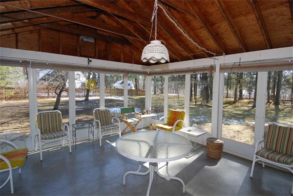 113 Pleasant Valley Road Amesbury, MA 01913 - Photo 19 of 22 Gallery Image 19