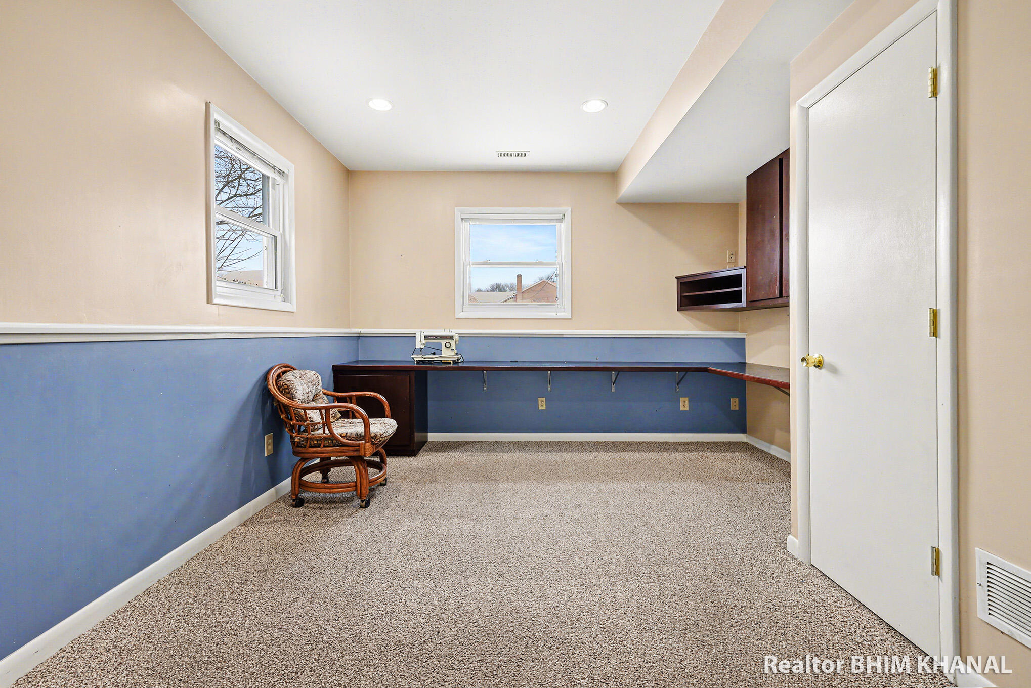 128 43rd Street Southwest Grand Rapids, MI 49548 - Photo 13 of 31 IMG_5774