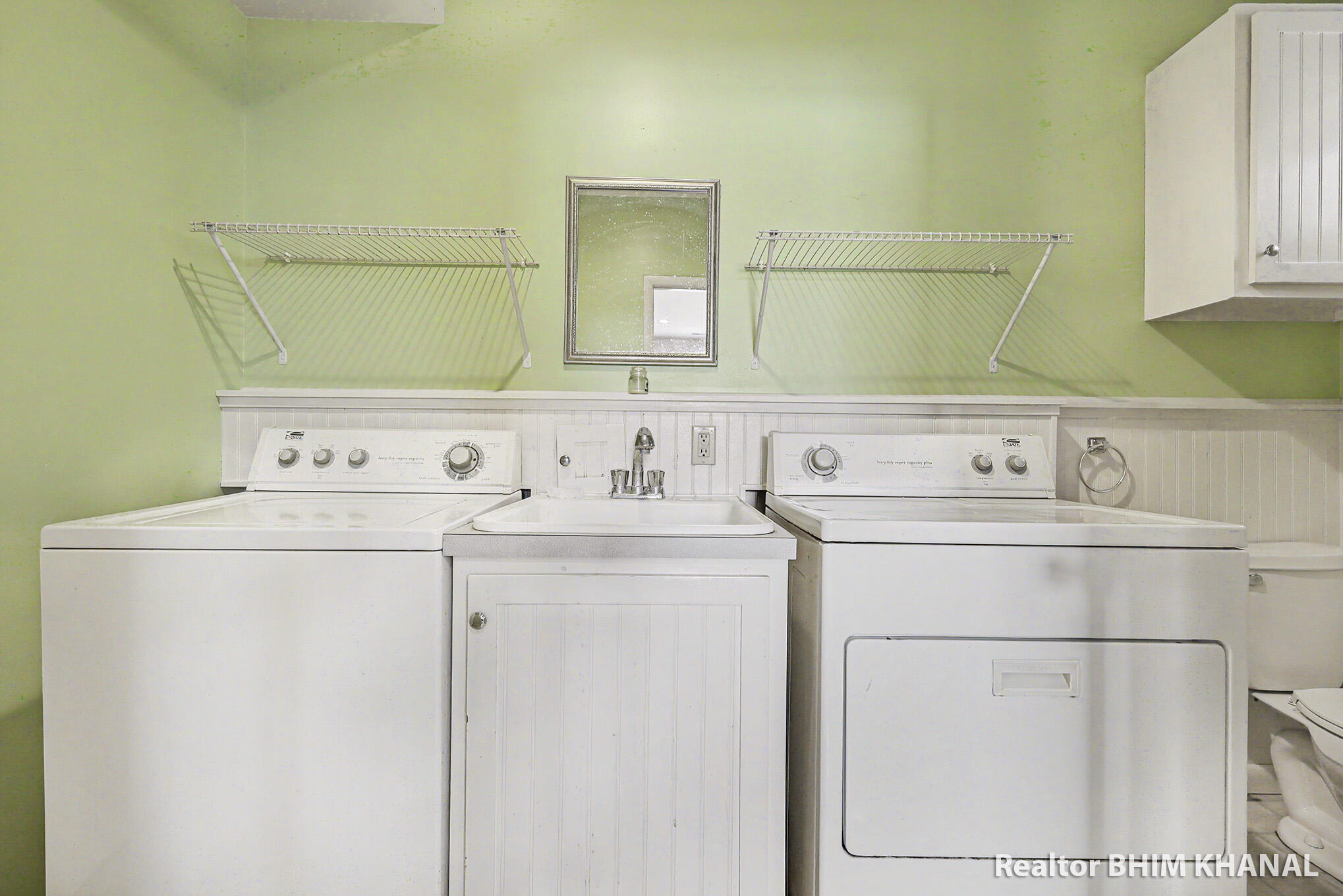 128 43rd Street Southwest Grand Rapids, MI 49548 - Photo 15 of 31 IMG_5789