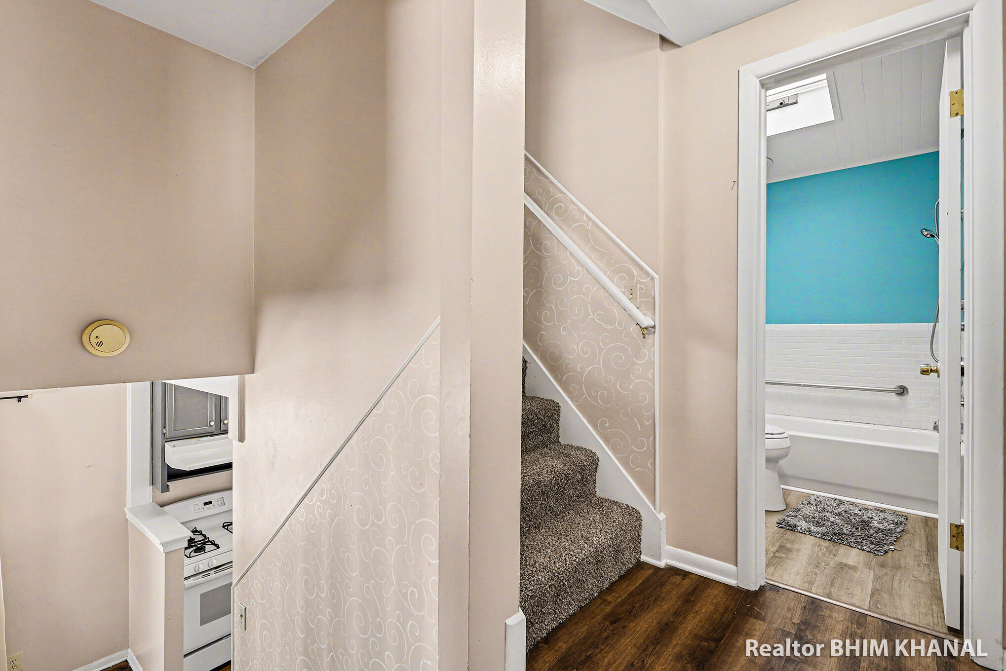 128 43rd Street Southwest Grand Rapids, MI 49548 - Photo 23 of 31 IMG_5833