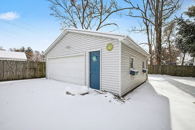 $285,000 | 128 43rd Street Southwest, Grand Rapids, MI 49548