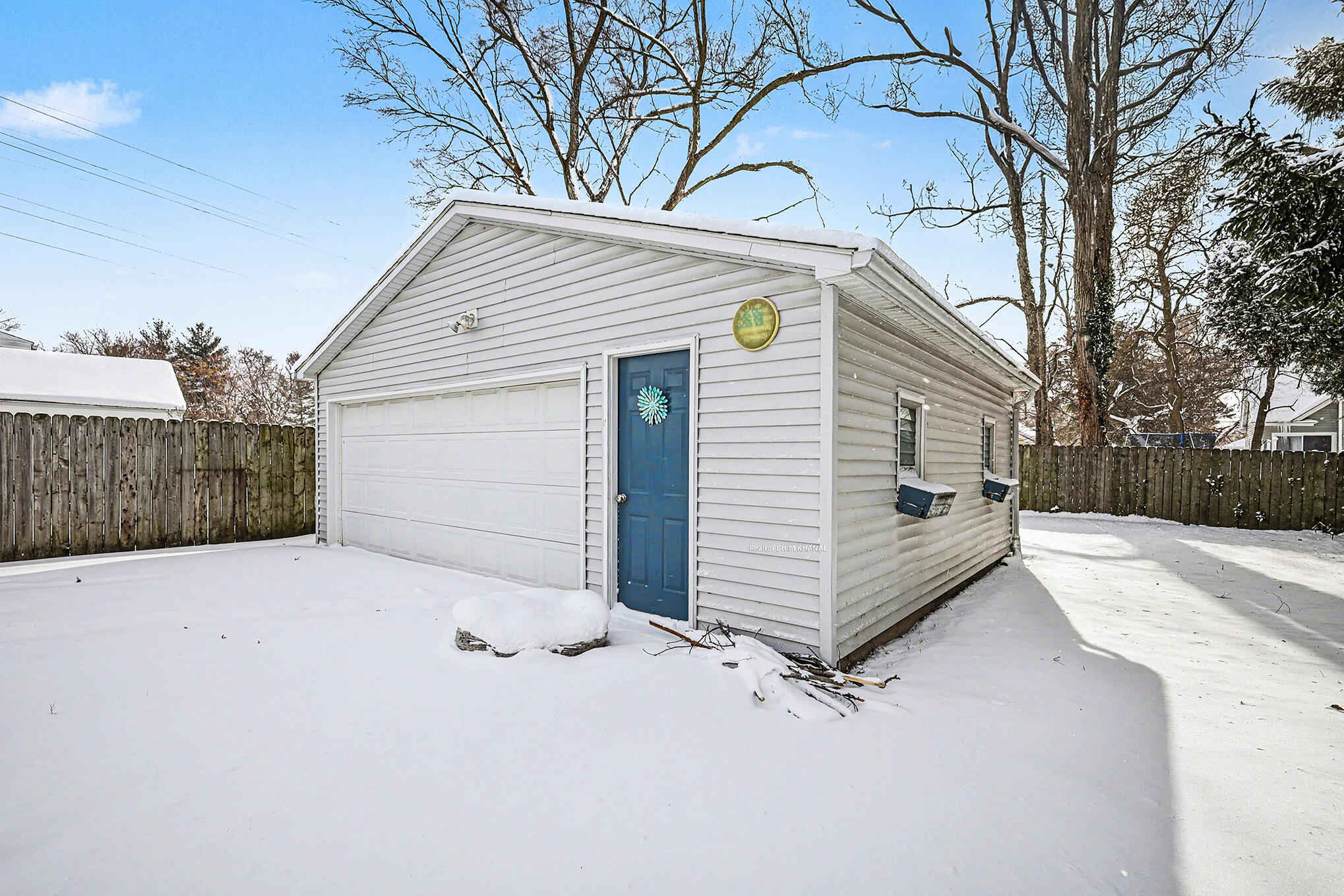 128 43rd Street Southwest Grand Rapids, MI 49548 - Photo 27 of 31 IMG_5850