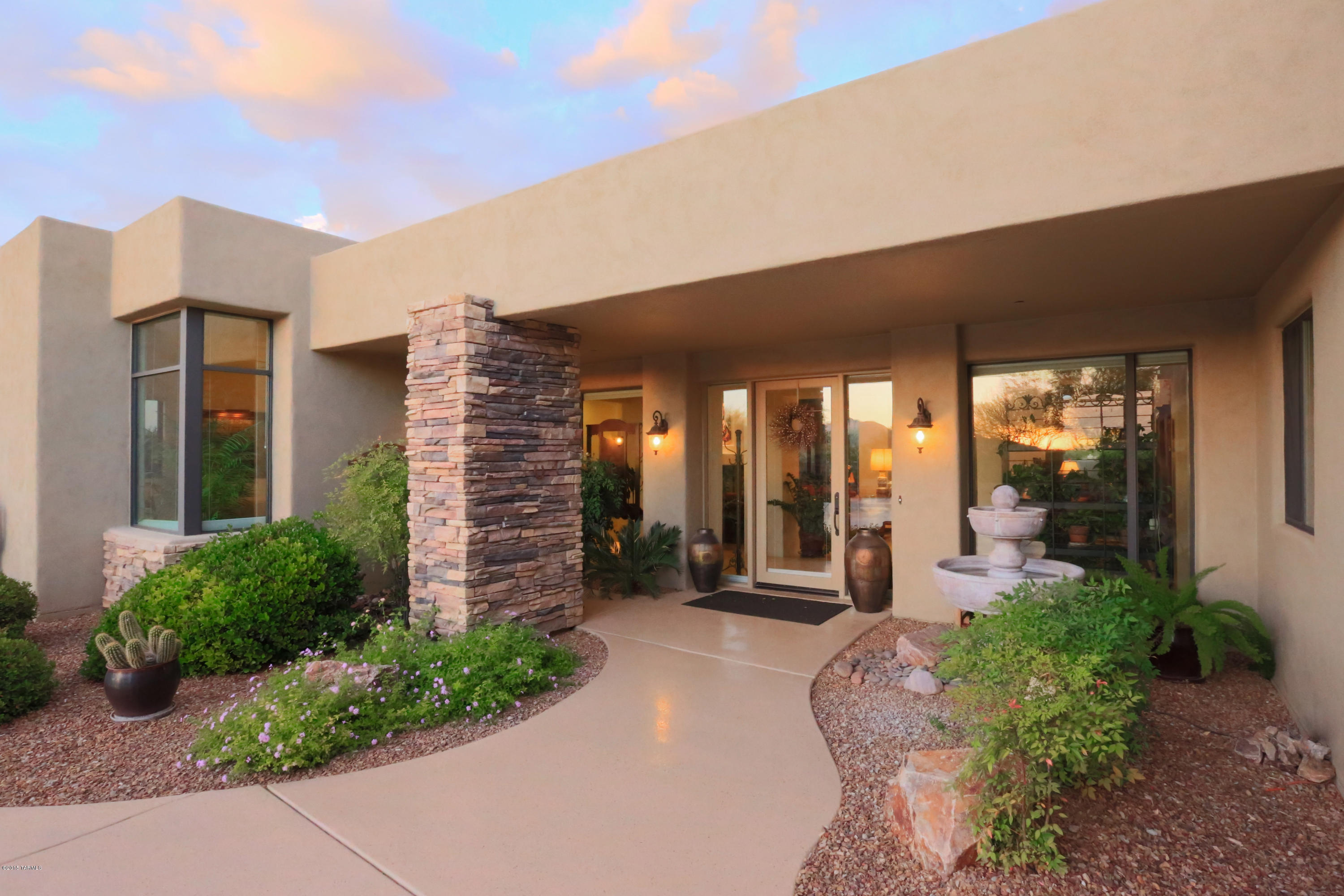 12381 North Reflection Ridge Drive Tucson, AZ 85755 - Photo 3 of 41