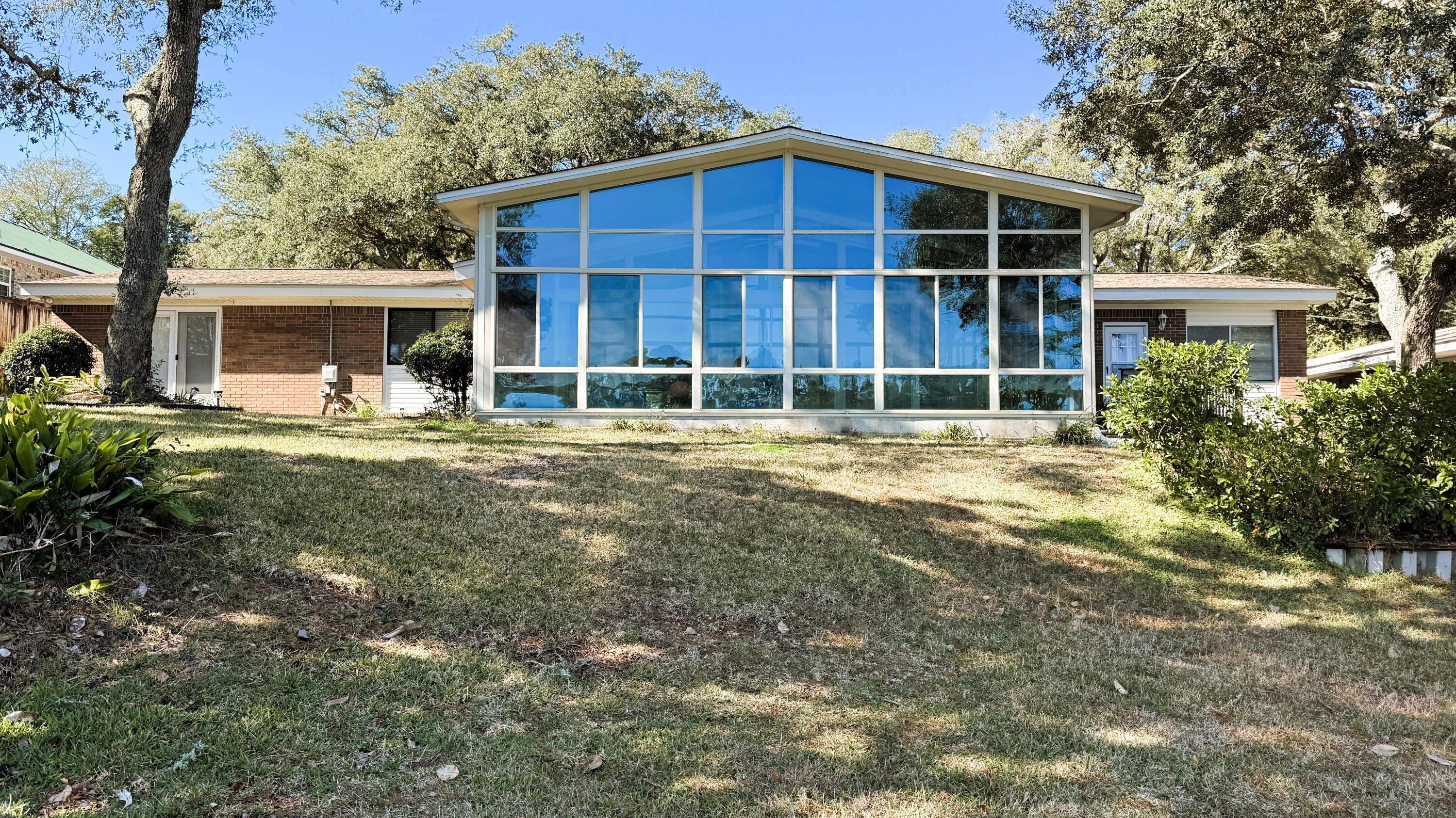 27 Poquito Road Shalimar, FL 32579 - Photo 11 of 12 back view1