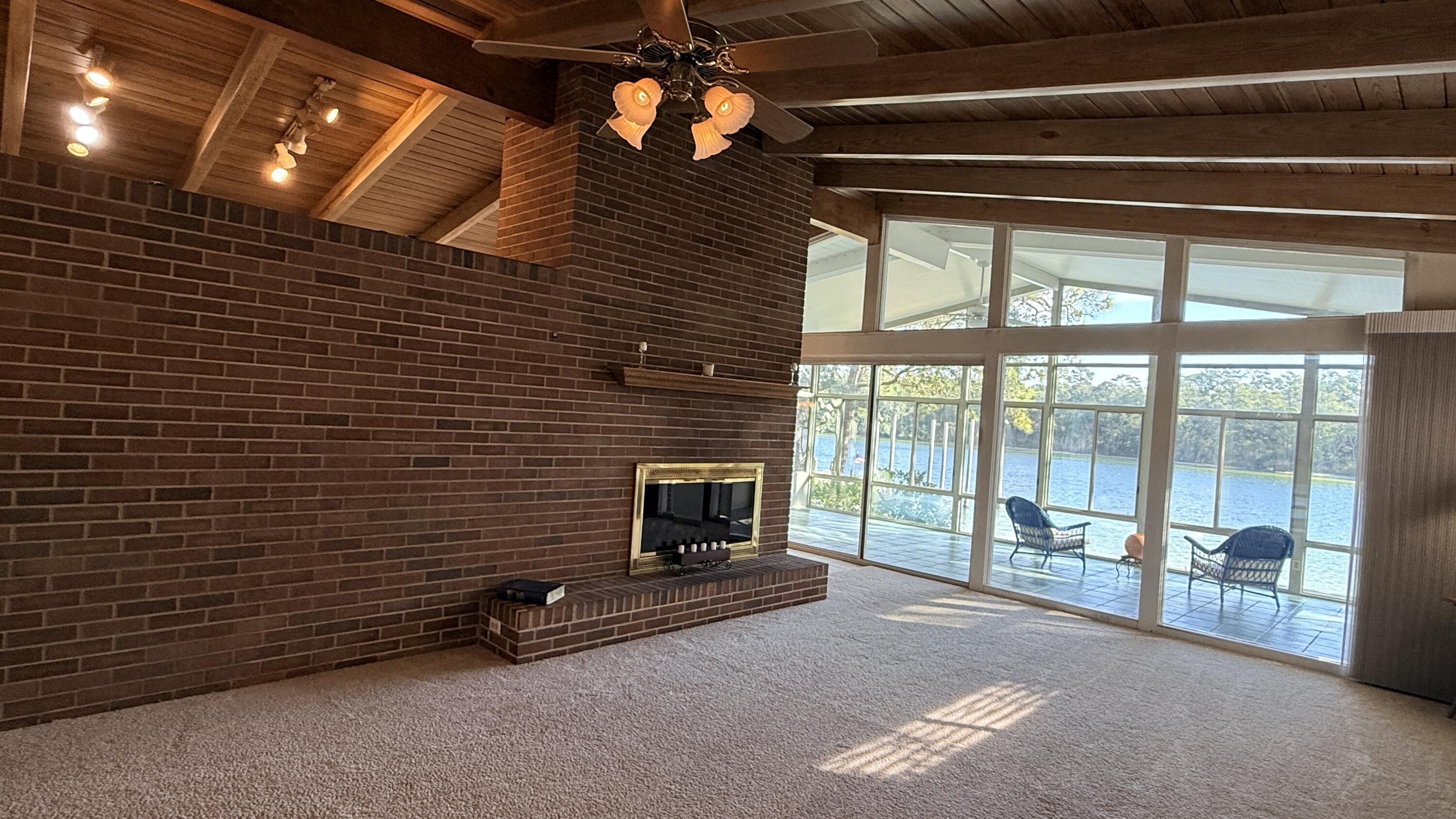 27 Poquito Road Shalimar, FL 32579 - Photo 4 of 12 greatroom+sunroom