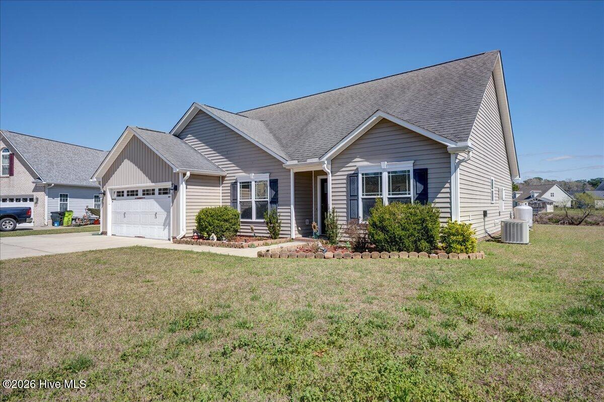 205 Antioch Lakes Road New Bern, NC 28560 - Photo 2 of 53 1