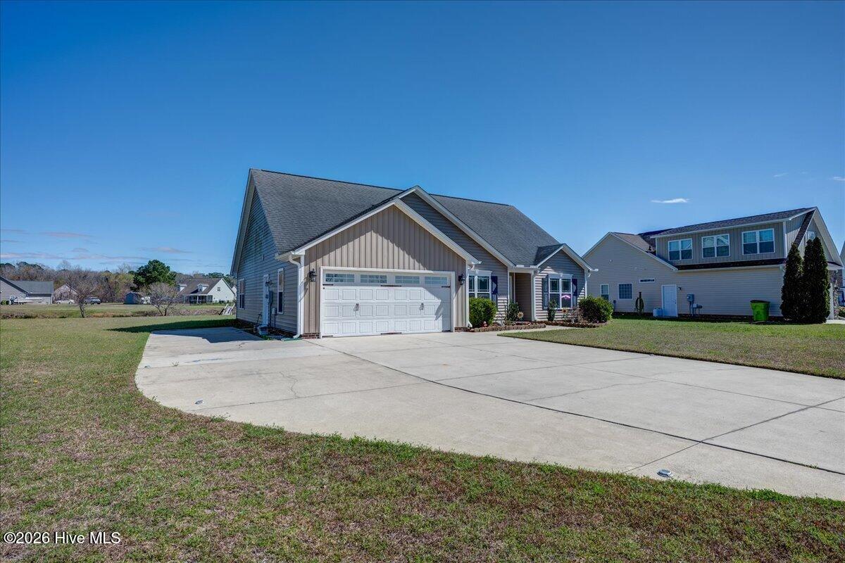 205 Antioch Lakes Road New Bern, NC 28560 - Photo 3 of 53 2