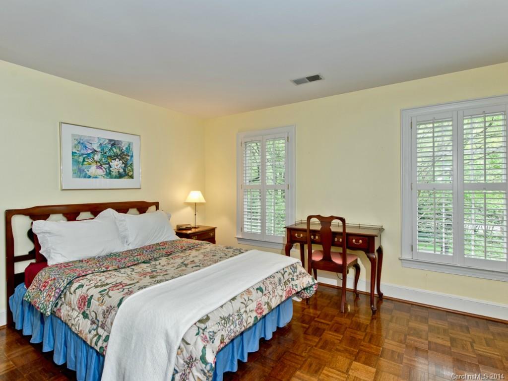 4817 Hardison Road Charlotte, NC 28226 - Photo 16 of 24 Gallery Image 16