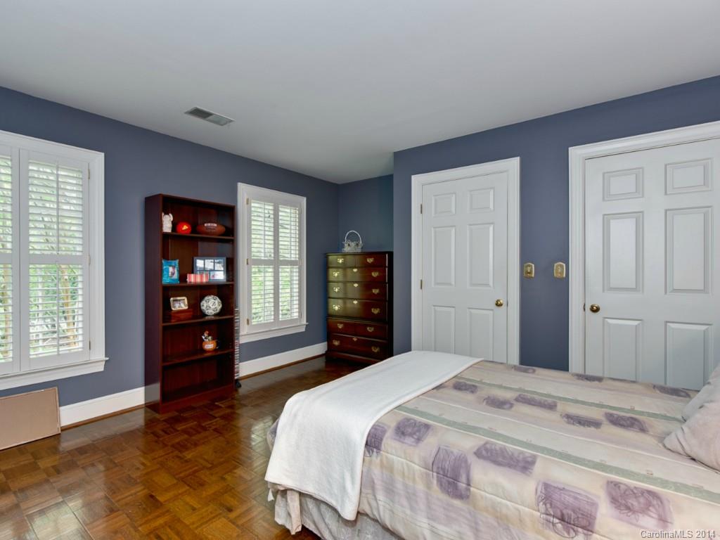 4817 Hardison Road Charlotte, NC 28226 - Photo 18 of 24 Gallery Image 18